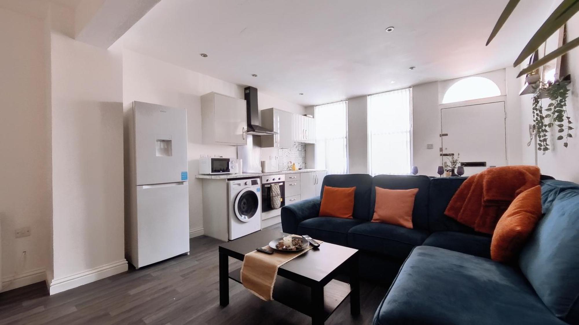 Group Bookings: Up To 30 Guests Across 5 Spacious Flats! Keyless Access Free Wifi & Parking 伯明翰 外观 照片