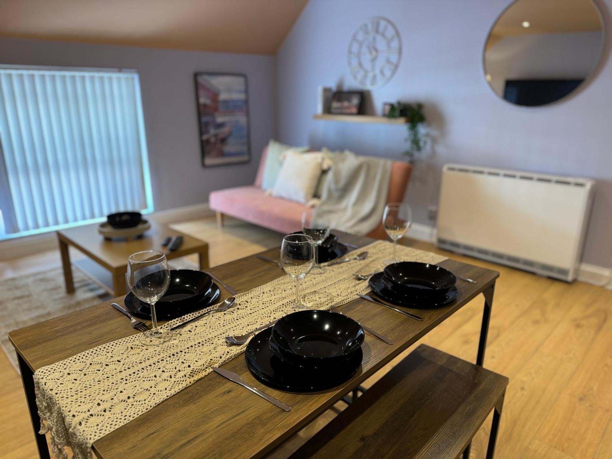 Group Bookings: Up To 30 Guests Across 5 Spacious Flats! Keyless Access Free Wifi & Parking 伯明翰 外观 照片