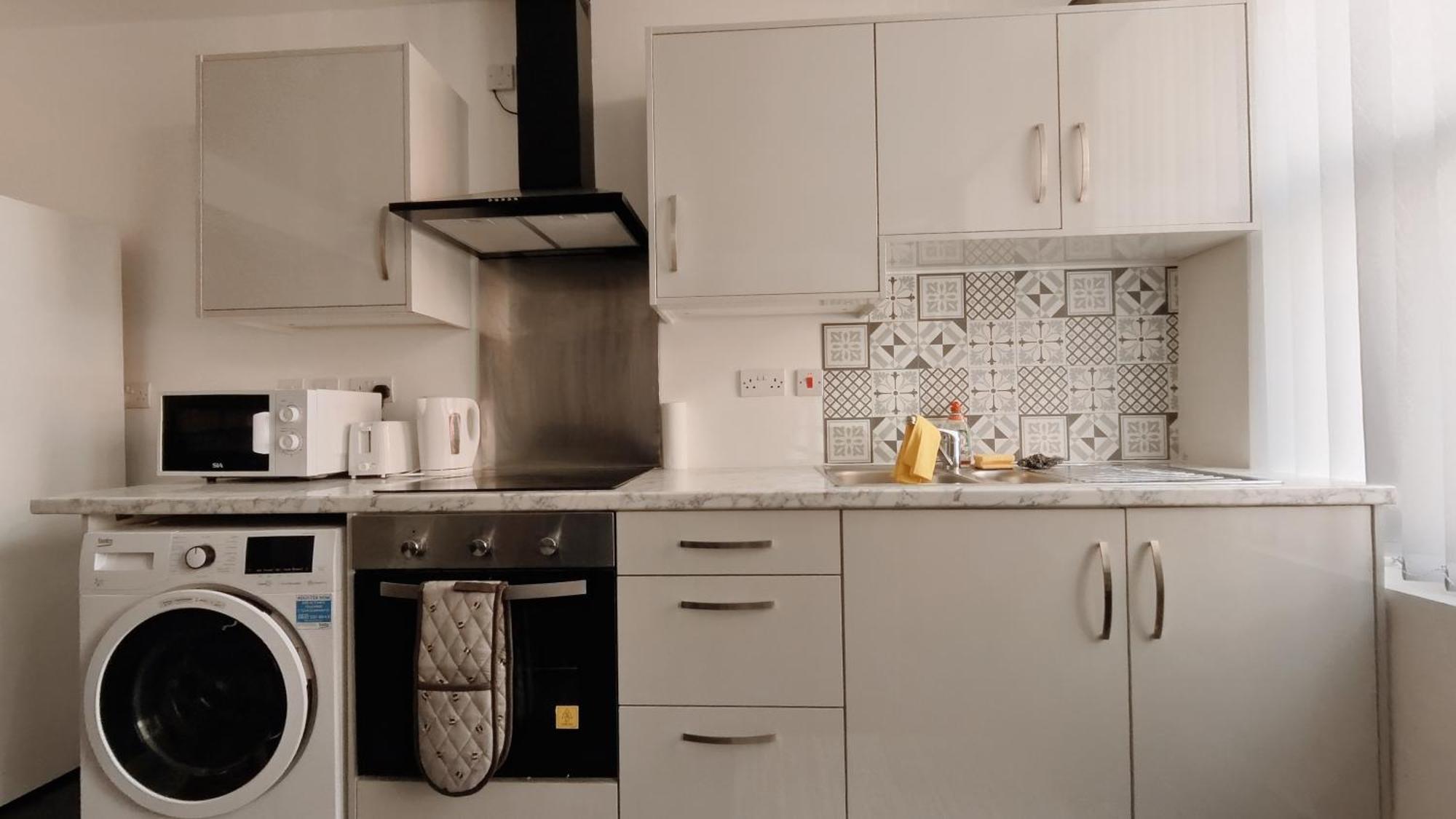 Group Bookings: Up To 30 Guests Across 5 Spacious Flats! Keyless Access Free Wifi & Parking 伯明翰 外观 照片